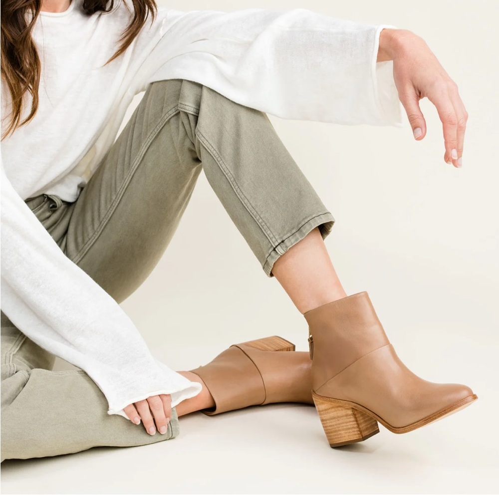 Nisolo Dari boot almond